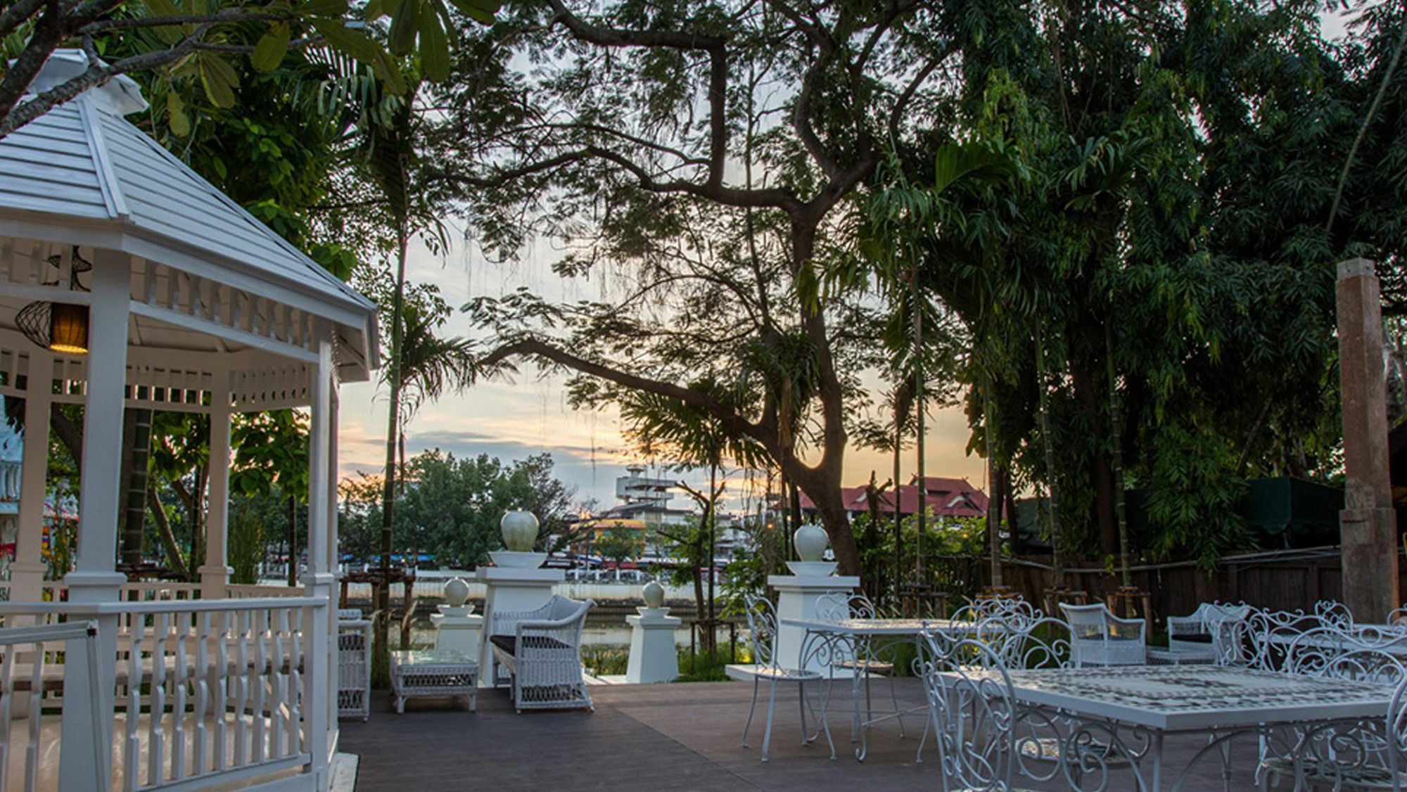 B2 Riverside Colonial Hotel Chiang Mai Exterior photo